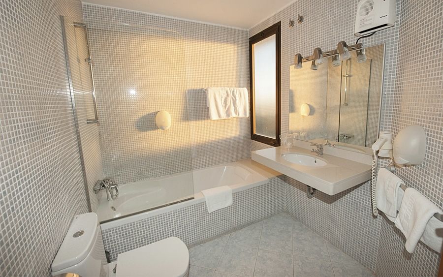 Hotel เอลบรุค ภายนอก รูปภาพ